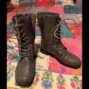 Rue21 Combat Boots 🫒